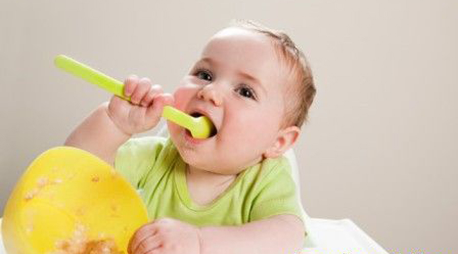 宝宝什么时候开始添加辅食为宜？